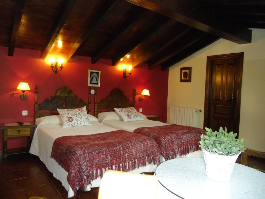 Posada Herrán Santillana del Mar Exterior foto